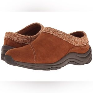 Vionic Arbor Water Resistant Clogs Mules in Suede Saddle Knit Collar Orthotic